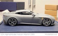 Aston Martin DBS - Das Bild zeigt ein Handmuster (Vorserienmodell)!